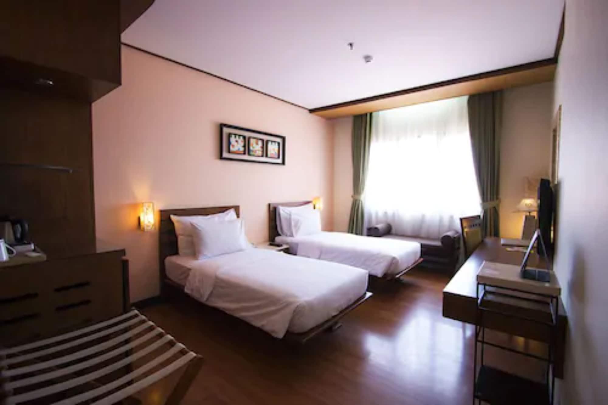 Banana Inn By Kagum Hotels Bandung Zewnętrze zdjęcie
